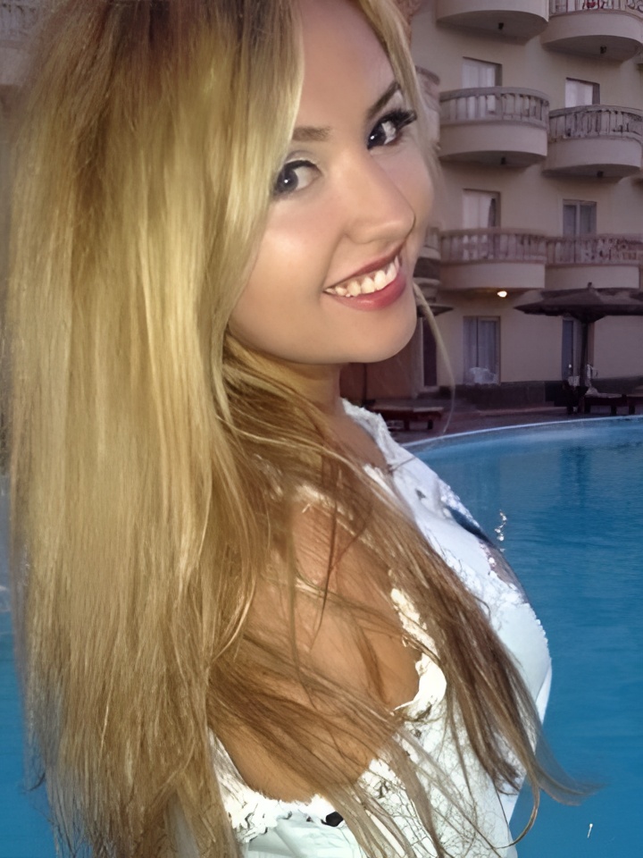 Елизавета привлекальеная девушка из Енакиева цена от 2500 руб