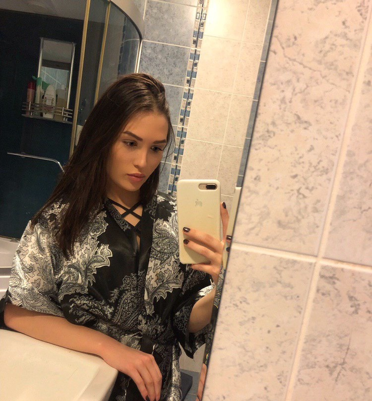 Лиза привлекальеная девушка из Енакиева цена от 3500 руб