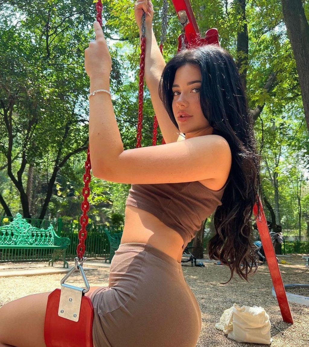 Юлия привлекальеная девушка из Енакиева цена от 4000 руб