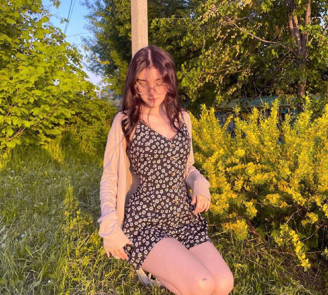 Ника привлекальеная девушка из Енакиева цена от 6000 руб