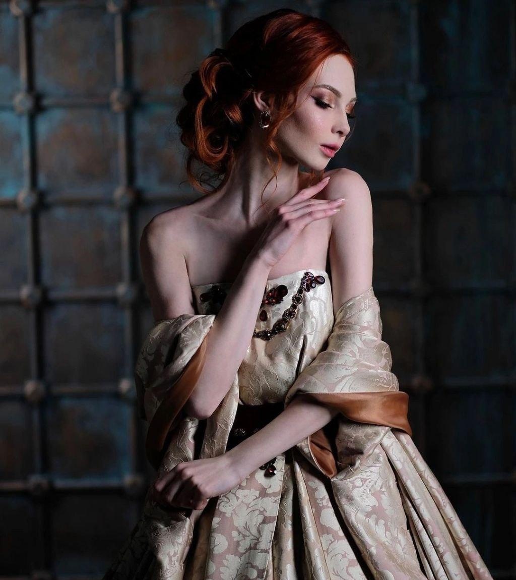 Светлана привлекальеная девушка из Енакиева цена от 6000 руб