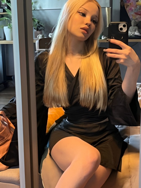 Сарра привлекательная девушка из Енакиева цена от 2000 руб