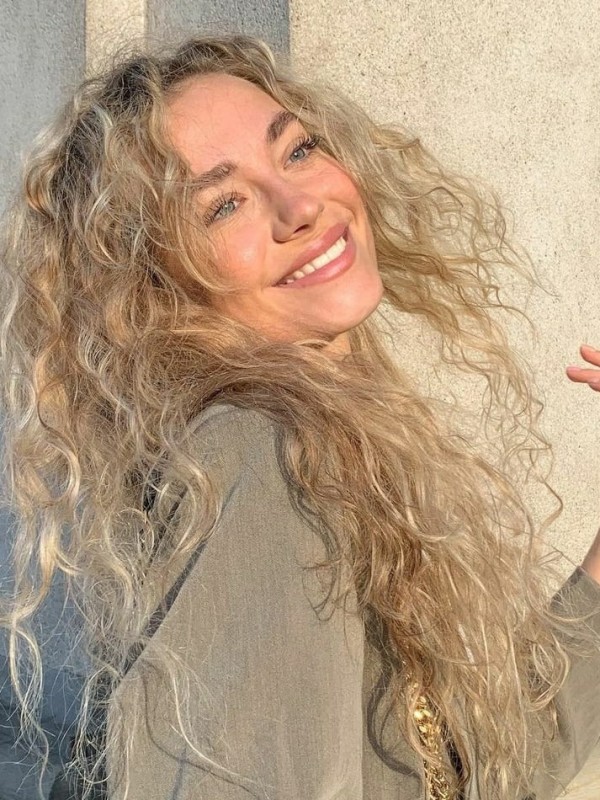 Лиза привлекательная девушка из Енакиева цена от 3500 руб