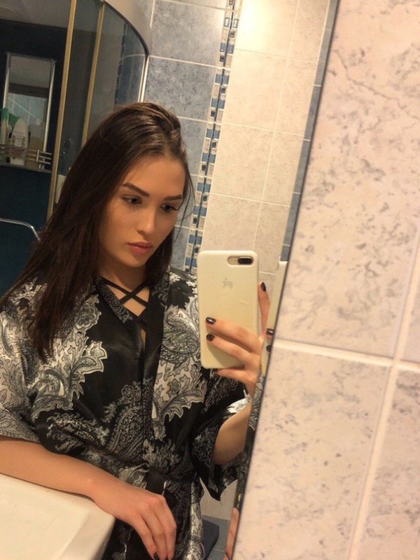 Лиза привлекательная девушка из Енакиева цена от 3500 руб