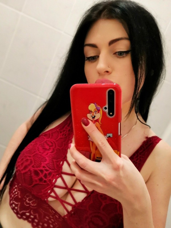 Люда привлекательная девушка из Енакиева цена от 3500 руб