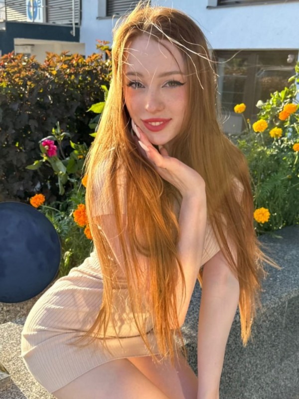 Яночка привлекательная девушка из Енакиева цена от 7000 руб