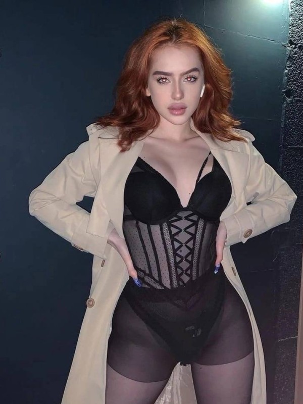 Кристиночка привлекательная девушка из Енакиева цена от 3000 руб