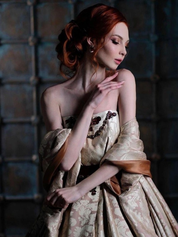 Светлана привлекательная девушка из Енакиева цена от 6000 руб